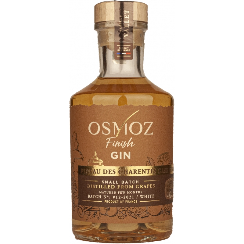 Gin Osmoz "finish" in cask of old white Pineau des Charentes Gin Osmoz "finish" in cask of old white Pineau des Charentes